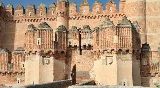 castillo-de-coca-ladrillo
