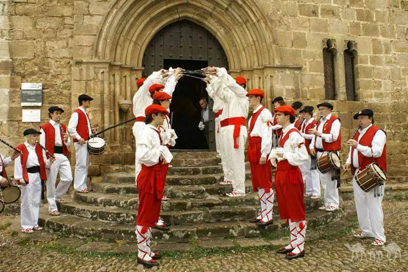 ermita-de-la-antigua-Fiestas-de-Santa-Isabel-2