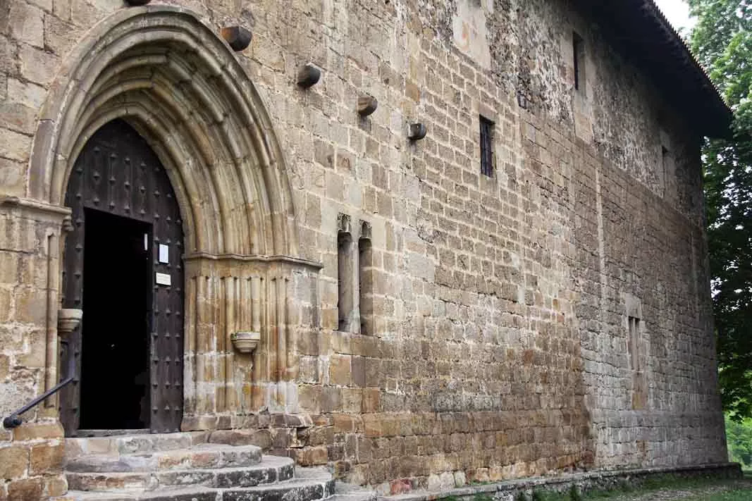 ermita-de-la-antigua-puerta-principal-2