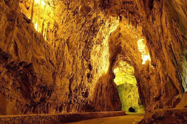la-cuevona-cuevas-del-agua