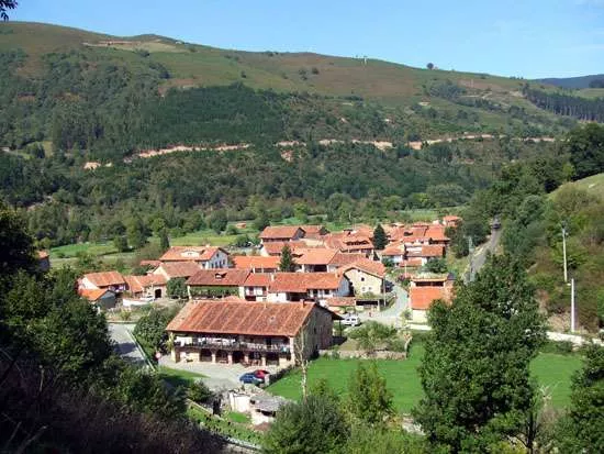 Cascada-de-Lamiña-barcenillas