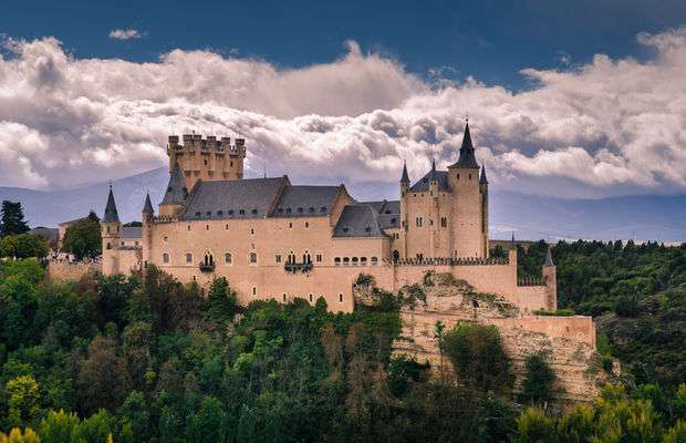 alcazar-de-segovia-2