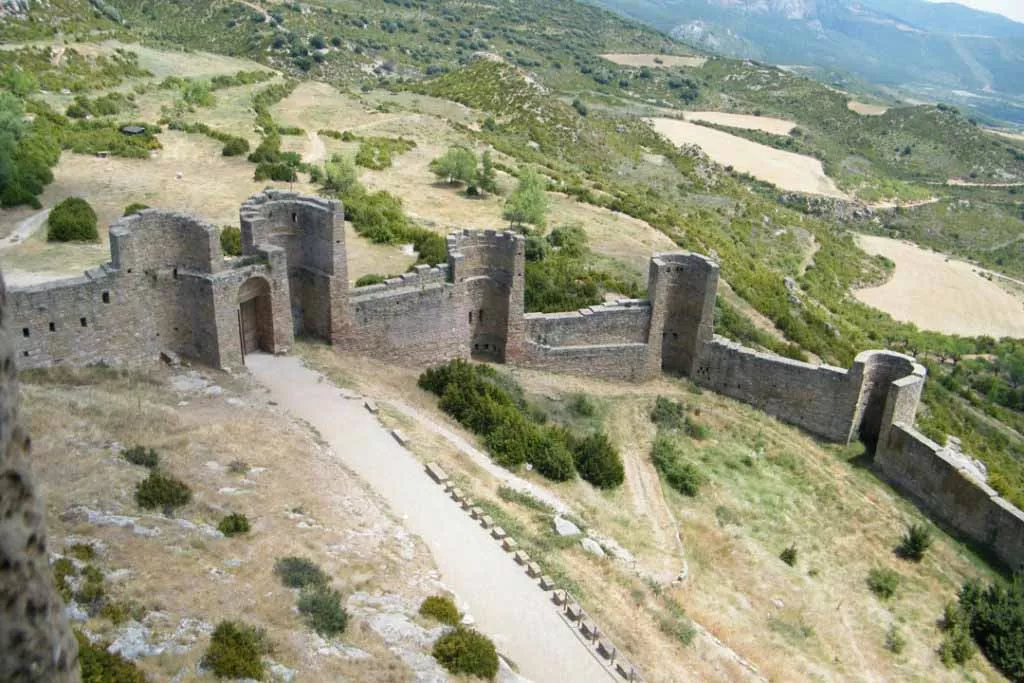castillo-de-Loarre-murallas